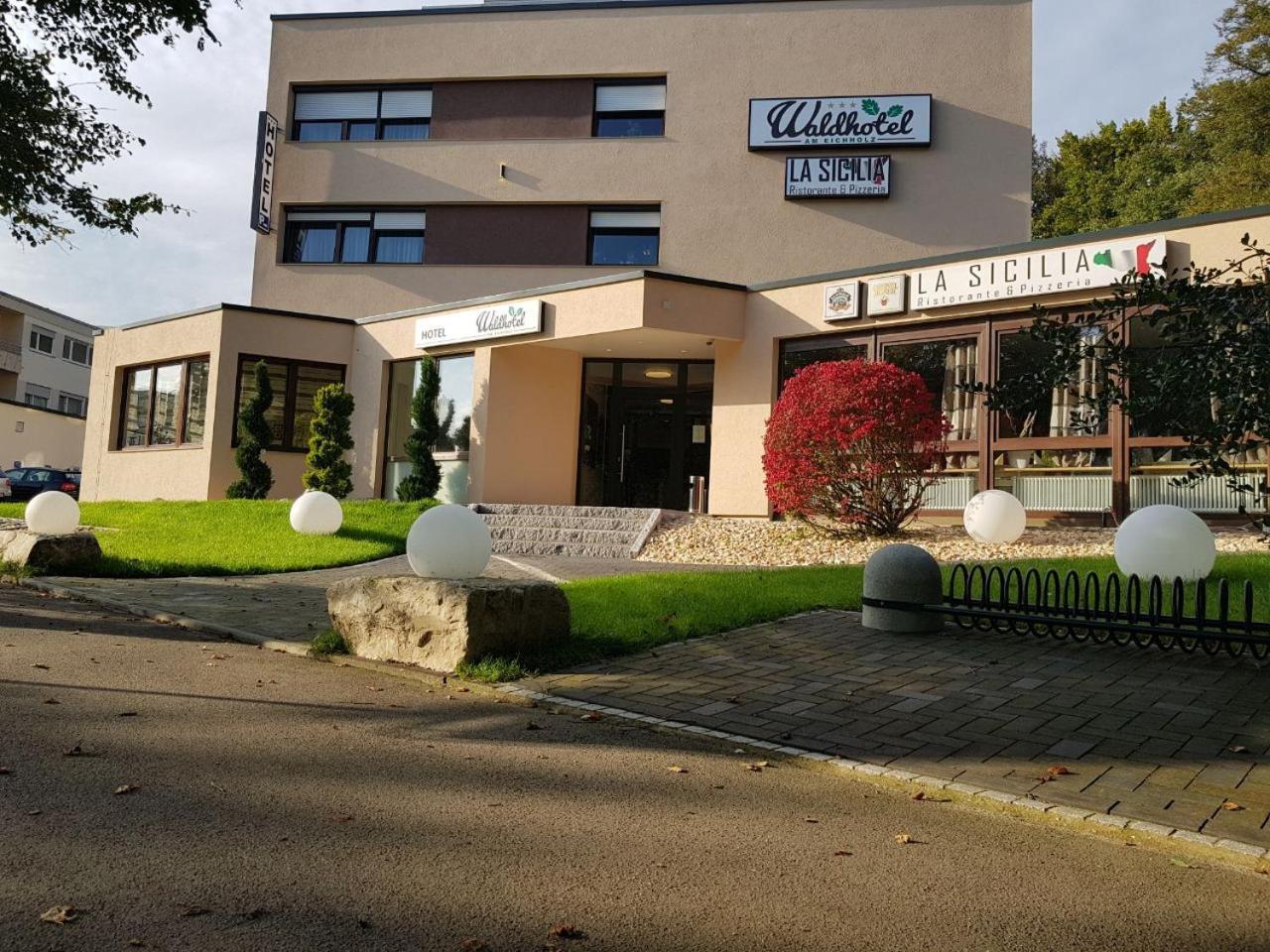 Waldhotel Sindelfingen Am Eichholz Esterno foto