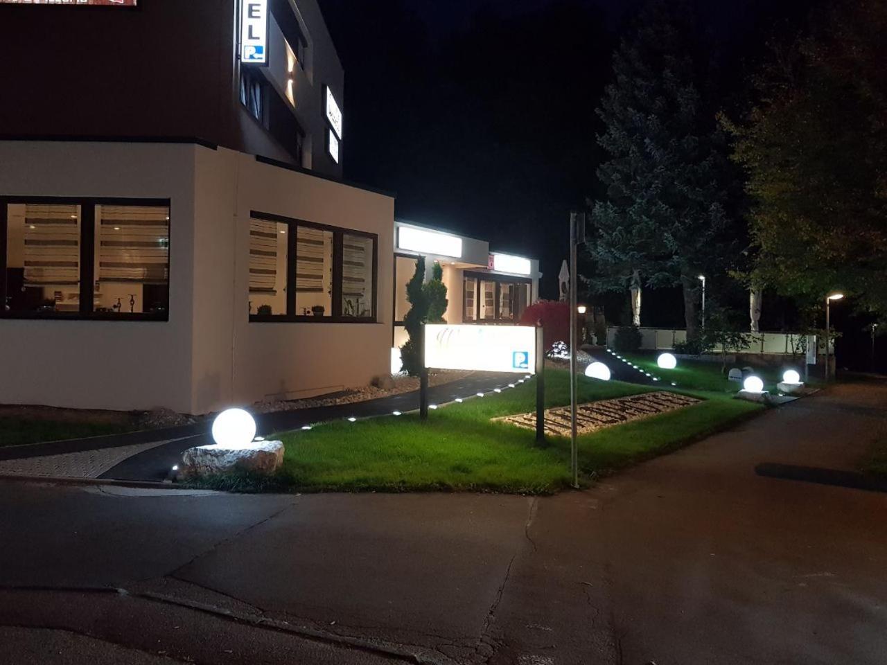 Waldhotel Sindelfingen Am Eichholz Esterno foto